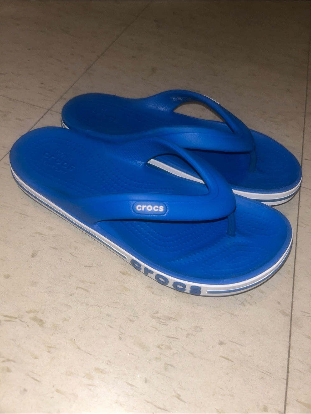 Unisex CROCS Royal Blue Cushioned Flip Flops - Picture 3 of 4